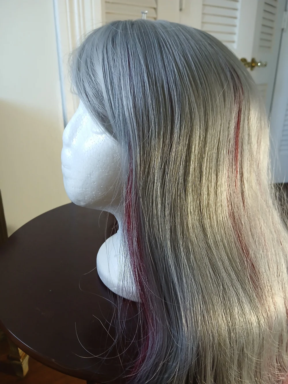 Long Wavy Silver, Red & Black Synthetic Wig — Elegant Tri-Color Style